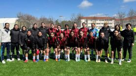 Soma Zaferspor U17 Kız Takımı Farklı Kazandı, Finalde!