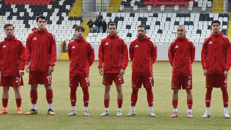 Somaspor 10 Kişi Direndi Ama Isparta Deplasmanında Son Dakikada Yıkıldı