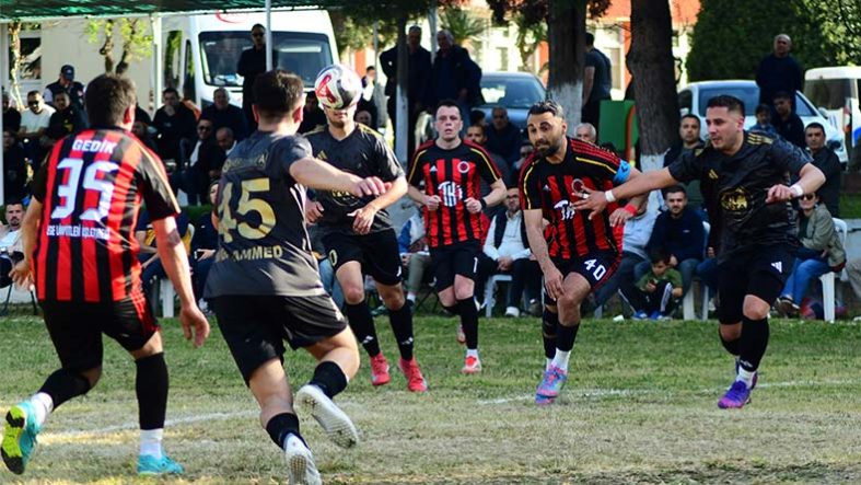 Turnuvada Kopyala Yapıştır Goller, Geri Dönüşler