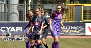 Zaferspor-Ankara Metropolspor Bayan Futbol Maç Fotoları