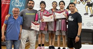 Ayşe Temizel Ortaokulu Küçük Kızlar Masa Tenisi Takımından Büyük Başarı