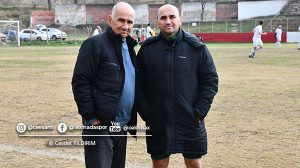 Duyarlı Baba Bak Oğlum, Burada Pas Vermeliydin