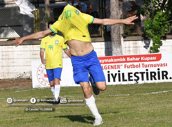 Hatrick yapan Alper Özgün'ün gol sevinci!