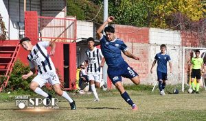 Hayati Gülören’e Teknik Ekibe Mesaj Niteliğinde Performans