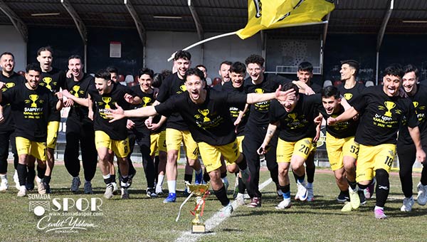 Karaelmasspor Grup Şampiyonu Oldu, Kupayı Soma Kaymakamı Ünal Koç Verdi