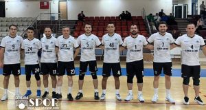 Kaymakamlık Voleybol Turnuvasında 4. Hafta Start Aldı: Soma Çimento ve Gençlik Merkezi Farklı Kazandı
