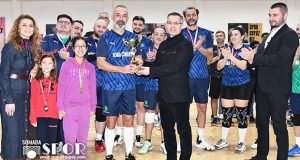 Kaymakamlık Voleybol Turnuvasında Kupa Soma Çimento’nun Oldu