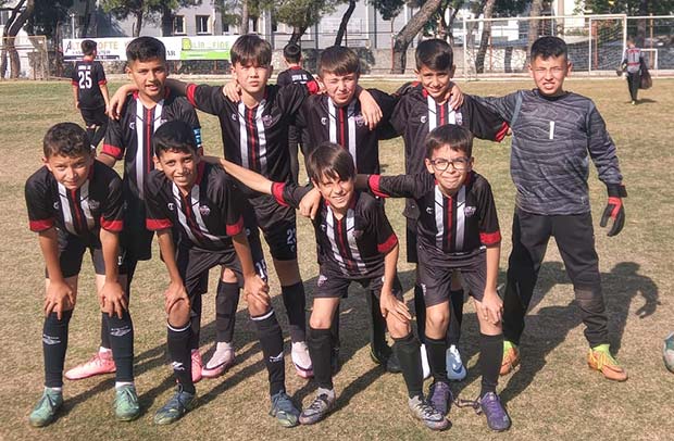 Manisa U11 Ligi’ne Galibiyetle Başlayan Somaspor U11, Gelecek İçin Umut Verdi