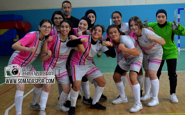 Soma Anadolu Lisesi Futsal’da Finale Yükseldi