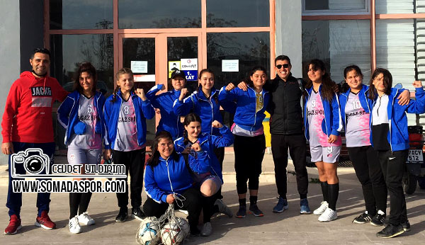 Ayşe Temizel Orta Okulu Yıldız Kız Futsal Takımı, Türkiye Yarı Finalinde