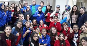 Zafer Spor Kadın Futbol Takımı Anlamlı Bir Kutlama Yaptı.